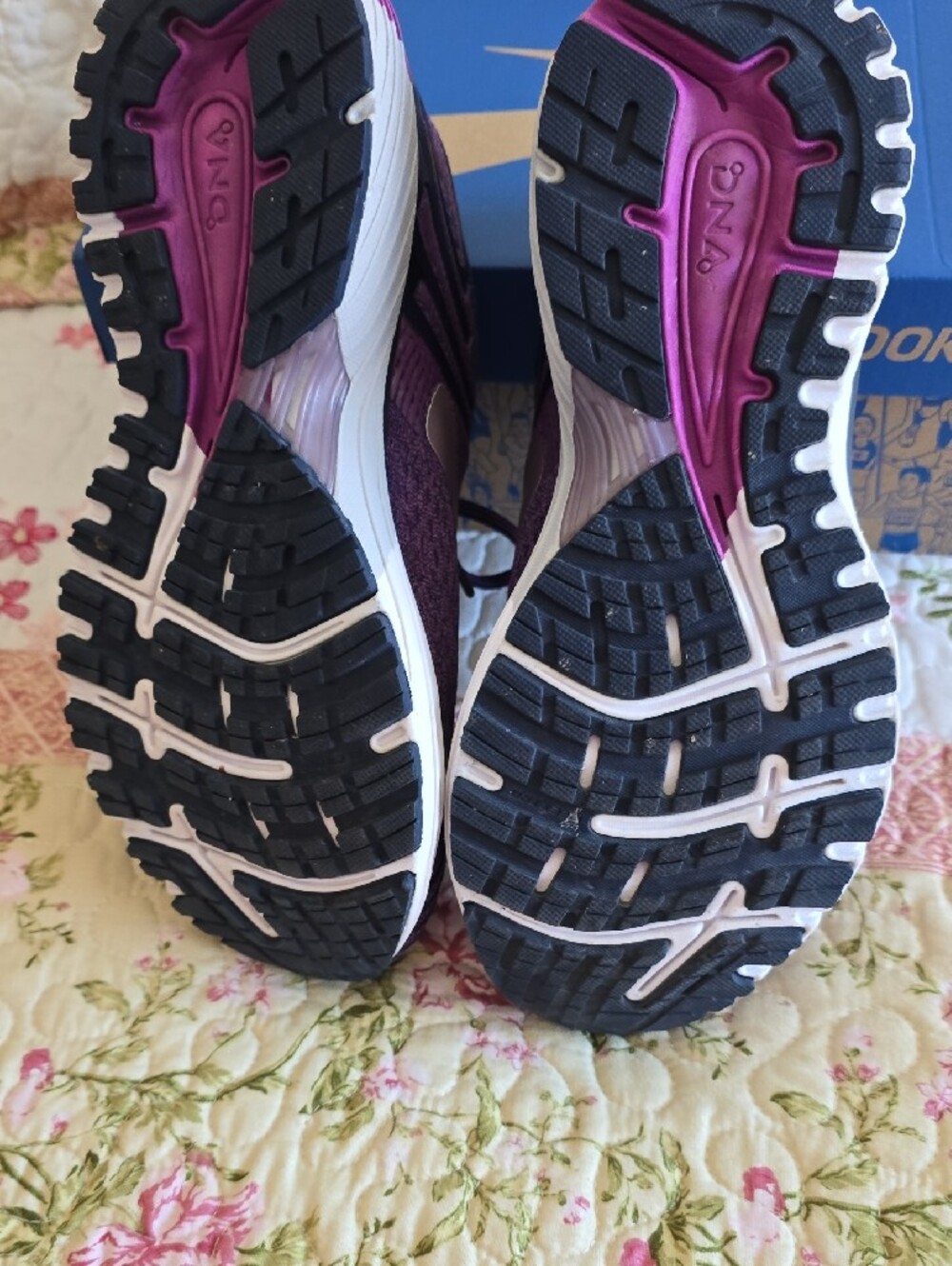 Brooks Adrenaline GTS18 Women’s Purple Athletic Running Shoes - Picture 8 of 8